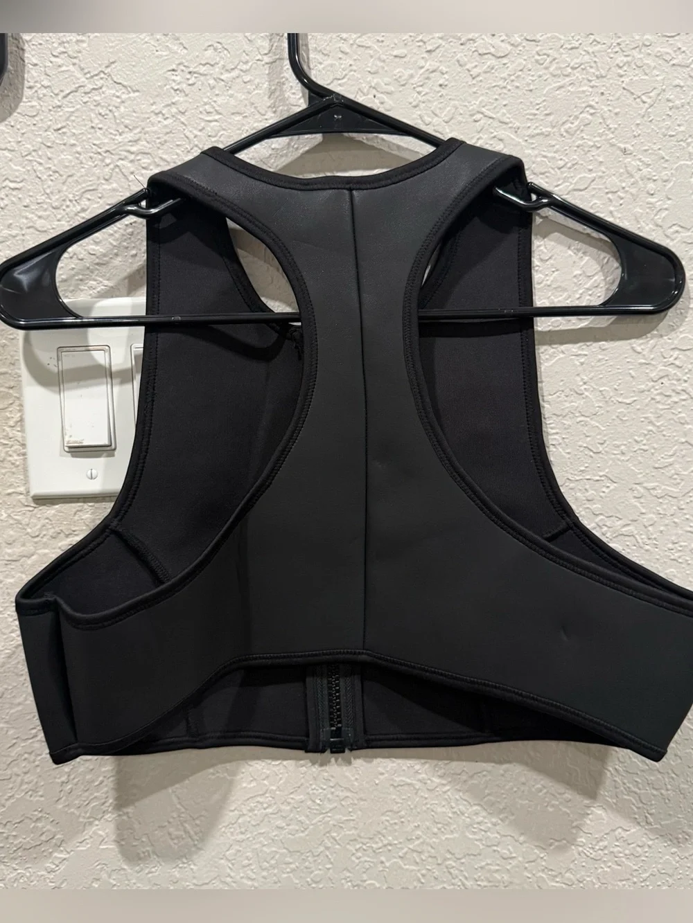 SKIMS Black Rubberized Scuba-Style Bikini Top with Front Zip XL